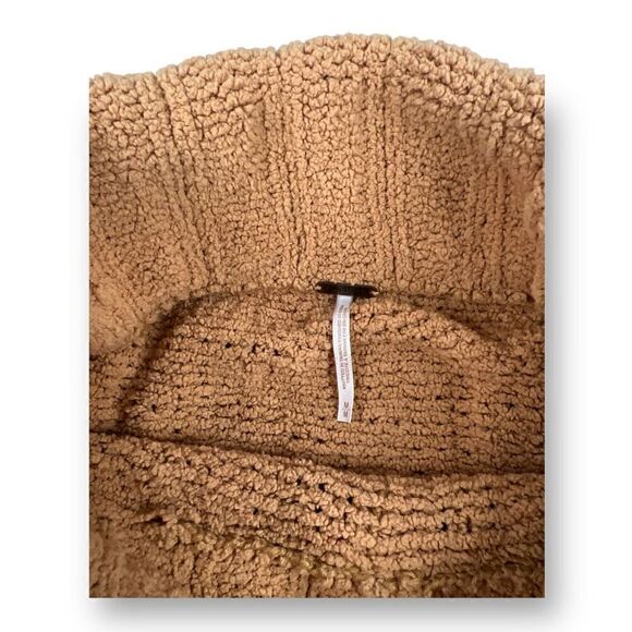 Free People Be Yours Turtleneck Oversized Cropped Sweater Size Medium - Picture 5 of 7